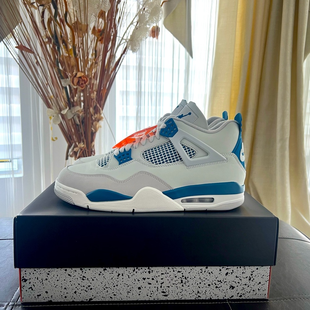 NEW Air Jordan 4 Retro Military Blue Mens 12 - Authentic FV5029-141 Sneakers